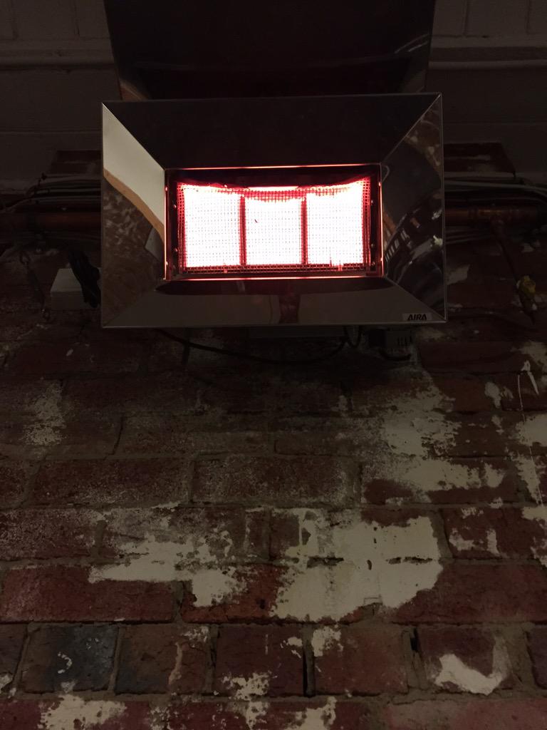 fixedorgau's tweet image. Worried about the cold? Don't be, we got 6 of these suckers to keep you toasty. ARRIVE EARLY FOR A BEANBAG!