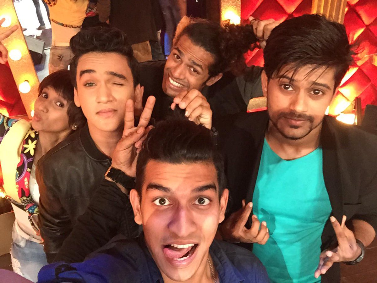faisalkofficial's tweet photo. Are you all excited for the fun-filled @JhalakOnColors​ episode tonight??..So are we :) #JhalakReloaded @ColorsTV http://t.co/Wx21YRUoPr