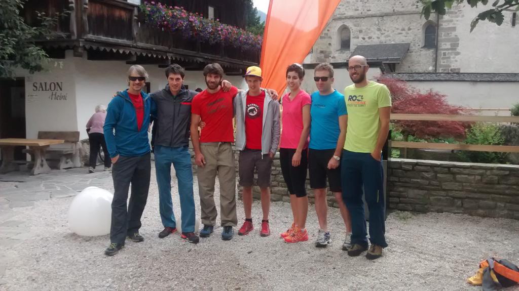 Pronti per arrampicare con <a href="/stevehouse10/">ScubaSteve!</a> <a href="/dellabordella/">matteodellabordella</a> Gianpaolo Corona all' <a href="/AdventureOFest/">AdventureOutdoorFest</a>  #climbmountains
