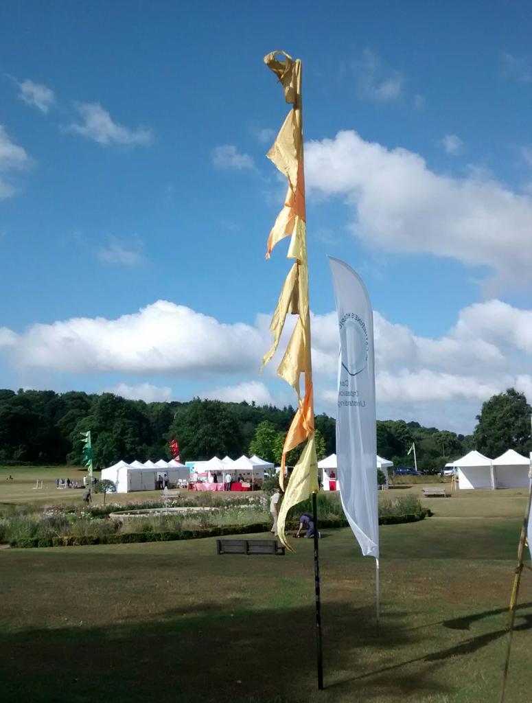 GalleryReigate's tweet photo. The @EatFoodFest looking really good this morning! Lots there, this is only a taster! #Reigate #Surrey http://t.co/AFaOlZImF4