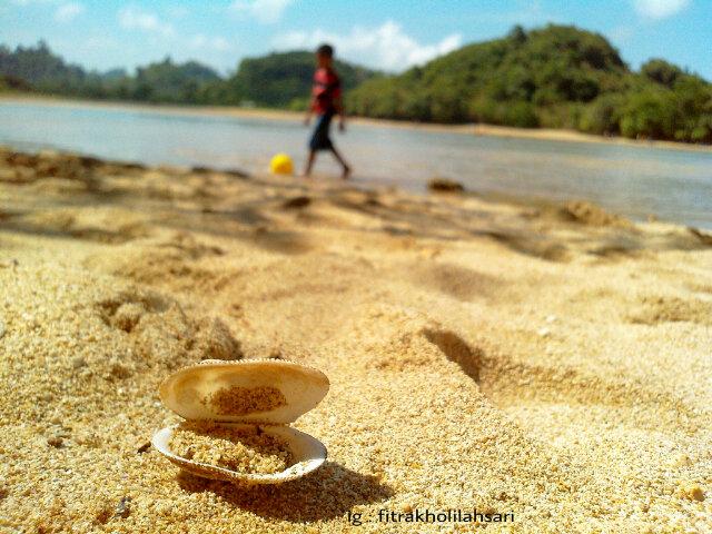 Pantai Clungup di Malang