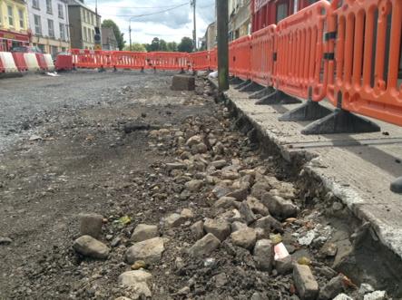 staballtweets's tweet photo. Strange to see the hand work of 19th century craftsmen being undone by 21st century mechanical diggers, http://t.co/lfUMW76xoc