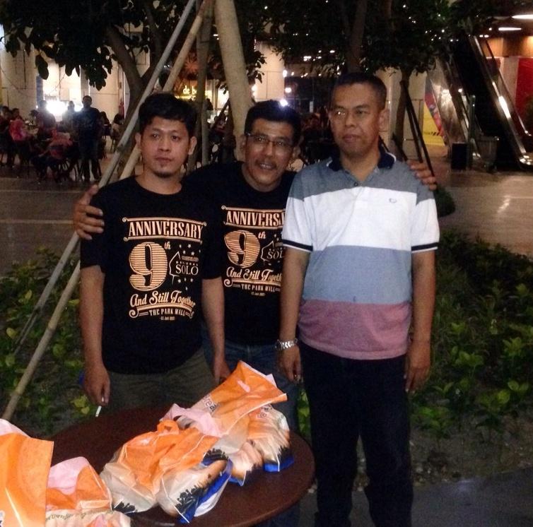 agan <a href="/areMeann/">Armin</a> , mbah <a href="/mas_agus/">Mas Agus :)</a> dan mang <a href="/mang_juhak/">mangjuhak</a> di gath 9th anniversary <a href="/KaskusRegSolo/">Kaskus Regional Solo</a> #forumKaskus <a href="/kaskus/">KASKUS</a>