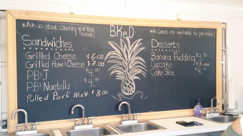 fbbcmichael's tweet image. BKED food truck will be in the lot from 11-5pm today!  Lunch and dessert, how can you say no! #chsfood #pb&amp;amp;j #chsbeer