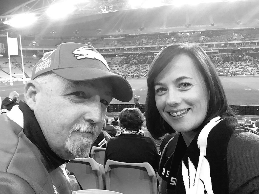 emma1405f's tweet photo. #GameDay #GoRabbitohs http://t.co/ipEsudIoc5