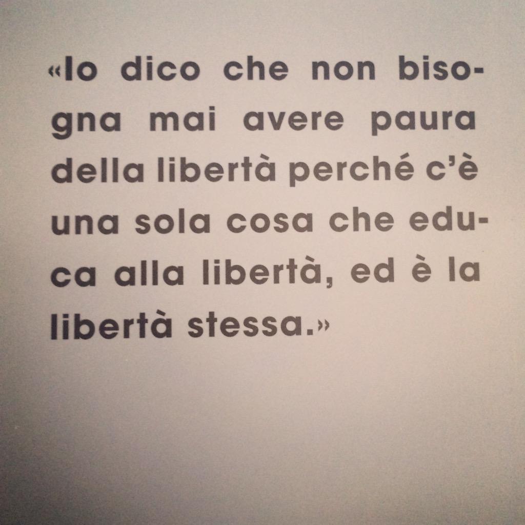 LucaFuser's tweet photo. #OrianaFallaci #intervistaconilpotere #❤️ http://t.co/frzBXwaYWe