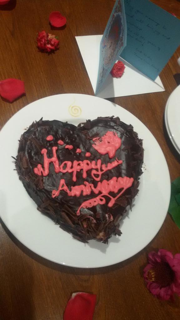 termalinca's tweet photo. #Happy 1st #Anniversary  to Mr &amp; Mrs Singh... #celebrating @termalinca #thimphu #Bhutan http://t.co/sFksz7YMbN