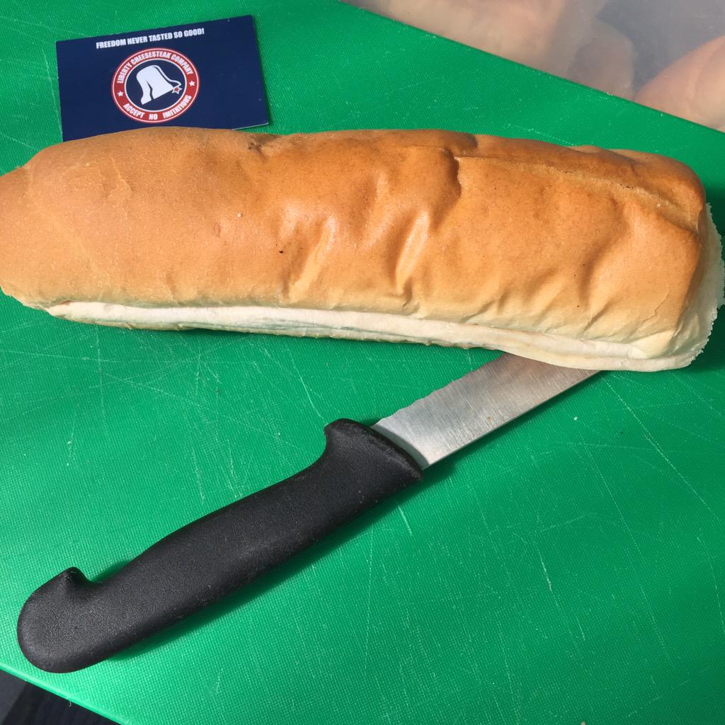 #Philly natives always ask about the bread - right bread = #realcheesesteak @vennstmarket 2day til 4 #clapham #wizwit