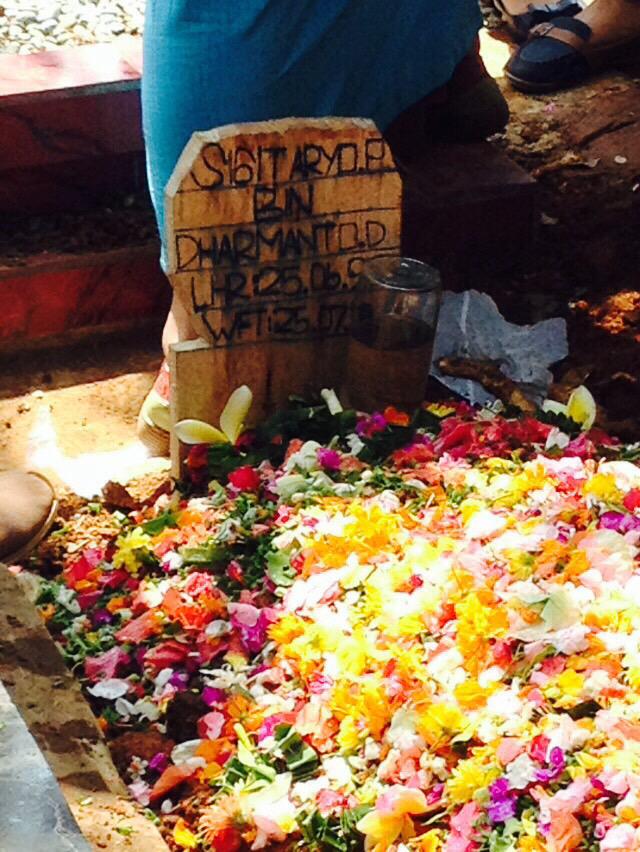 Selamat jalan yay! Sekali keluarga tetap keluarga! tugasmu sudah selesai. Dari kami yg mencintai dan menyayngimu😇