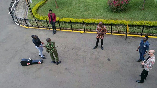 mzaziwillytuva's tweet photo. @SautiSol in @StateHouseKenya for rehearsals. They will entertain @PresidentKE &amp; @POTUS tonight. Via @Nairobi_News  http://t.co/IgdZ83bvNc