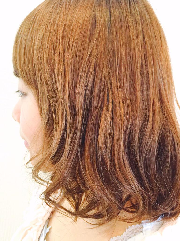 Hair Make Any A Twitter 夏のゆるふわパーマ ボブに軽さをmixしたスタイルです Waxで簡単にスタイリングできます ムースでウェーブスタイルもok Stylist北岡 Http T Co Sc6cotubli