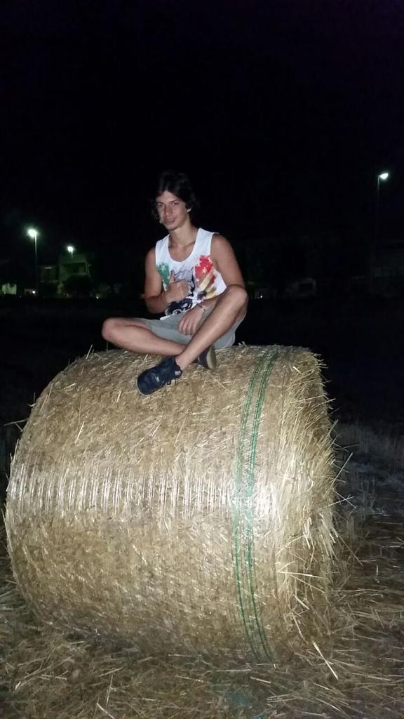 PaoloMarchy's tweet photo. #Campagnoli #Seratealternative #stayignorant
Yesterday was a casual day with My Friend. #AlwaysItaly http://t.co/8MT9Sn9Hmc