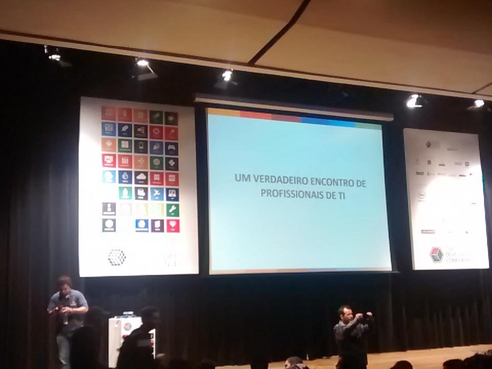 _rafaeltoledo's tweet image. Novamente no #TheDevConf, dessa vez pra acompanhar a #TrilhaJava