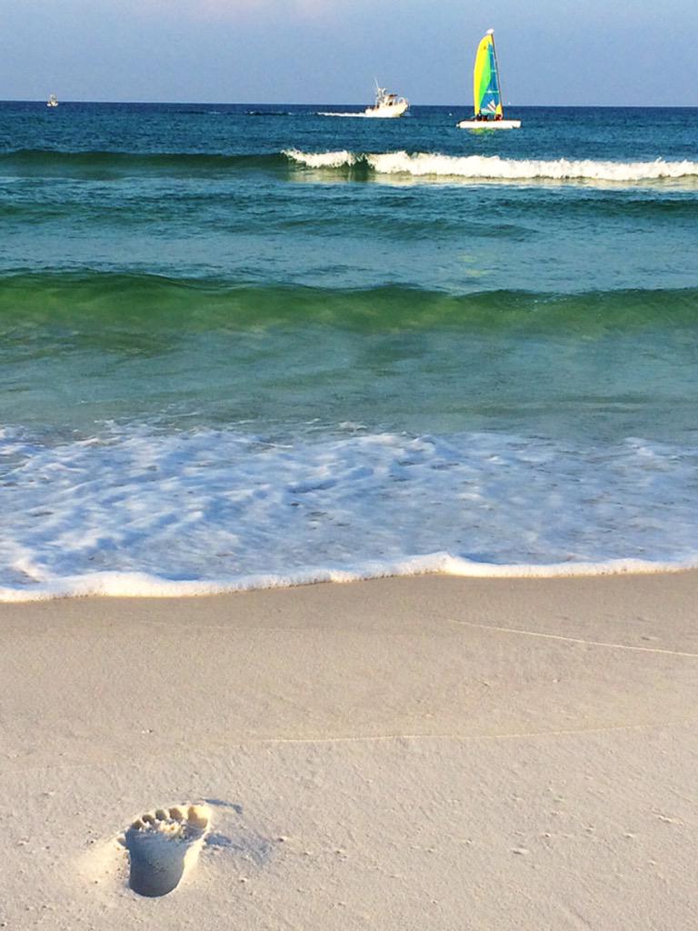 SwervinJ's tweet photo. One step from a perfect weekend in #southwalton #PerfectSWPicture http://t.co/8wzZfhC0YJ