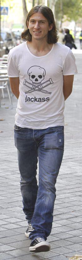 Filipe Luis re-signs for Atleti and will be lunching with the team today. as.com/diarioas/2015/…