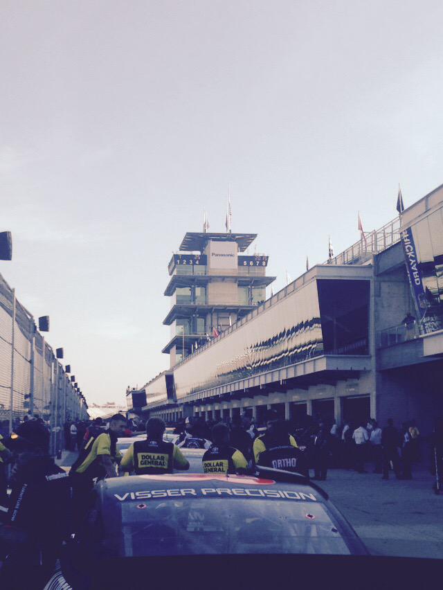 2shocker's tweet photo. Nice day for qualifying here at Indy http://t.co/AGzLmnPoiz