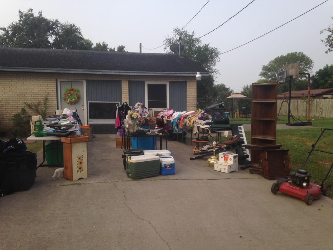 There is a garage sale at 800 S. King in Alice, TX.