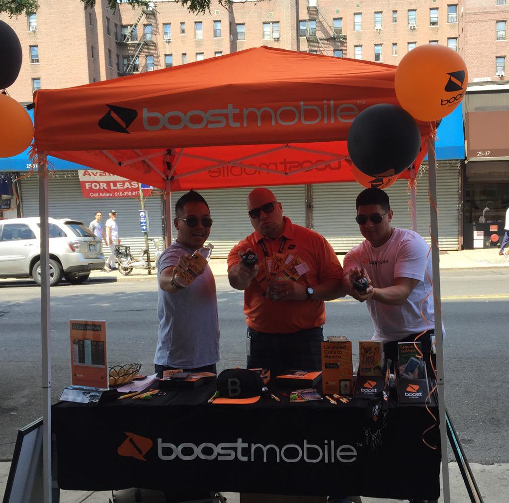 vtruongcao's tweet photo. #selfie or #die 😂😂😂 this joint is mad #crrraayyyy !!!! @shawnatspg @Wads20 #NEWINS 🔥🔥🔥 #doubletrouble #SYBiH http://t.co/nYbTzMgRKL