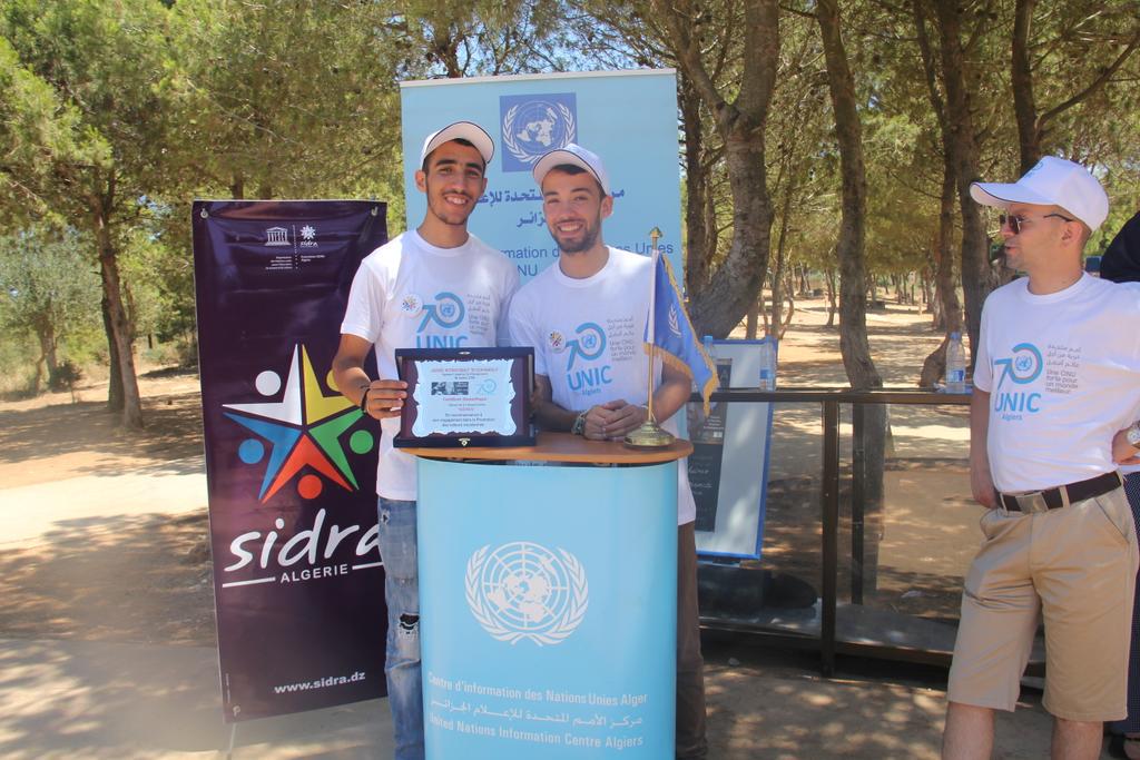 Omar_daiinez's tweet photo. #Sidra en collaboration avec #UNIC Algiers fêtent la journée #MandelaDay
#associationSidra #happy http://t.co/5LGreCSKfW
