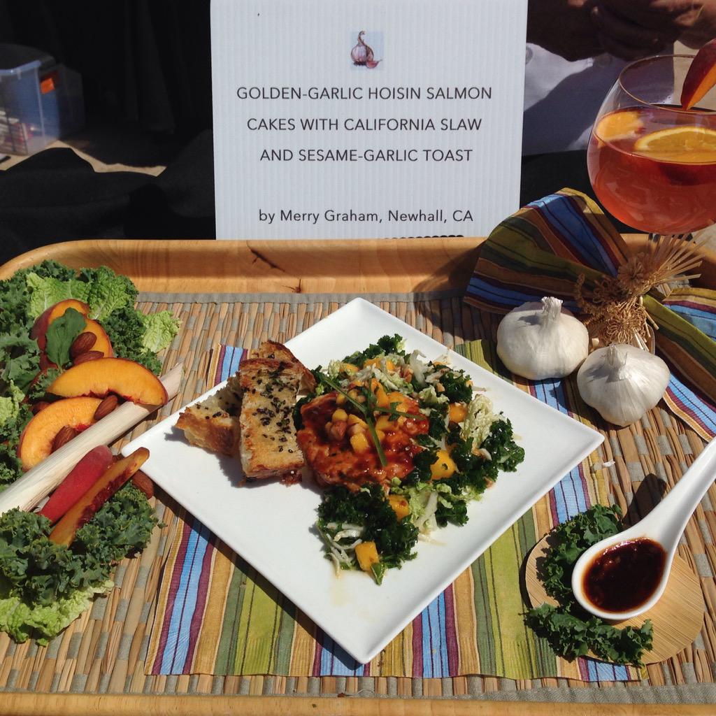 AMerryRecipe's tweet photo. Presentation plate: Golden-Garlic Hoisin Salmon Cakes w/ California Slaw and Sesame-Garlic Toast. #GreatGarlicCookOff http://t.co/34VKM5oUFa