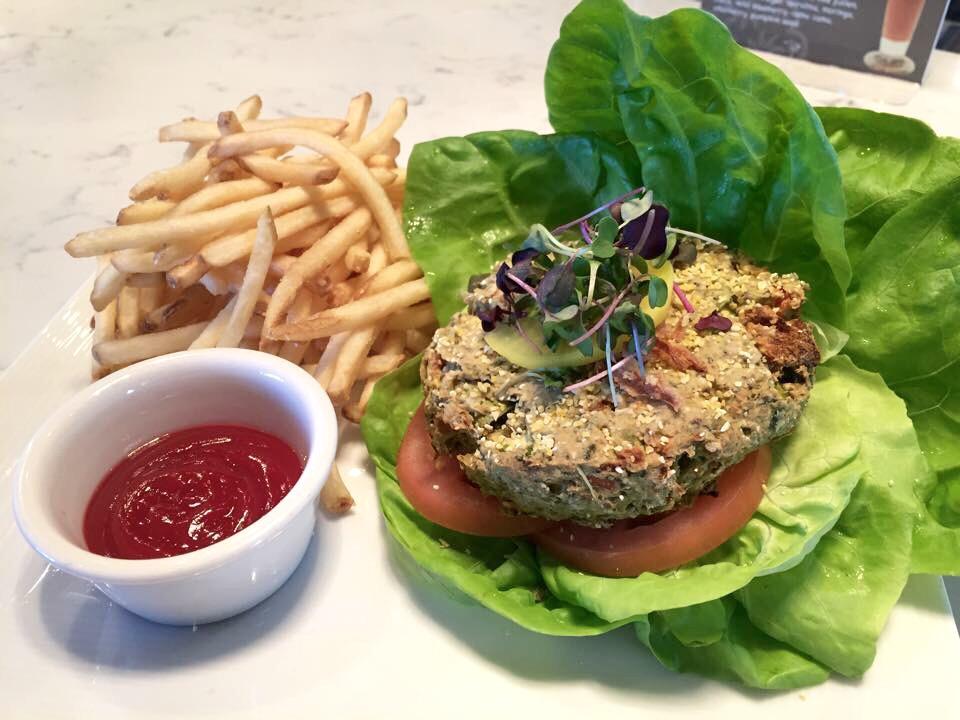 JacquesCafeLV's tweet photo. Vegan diet? no problem!! 

#jacquescafe #vegandiet #vegan #vegetables #yummyfood http://t.co/6Q5w3ZWKq4