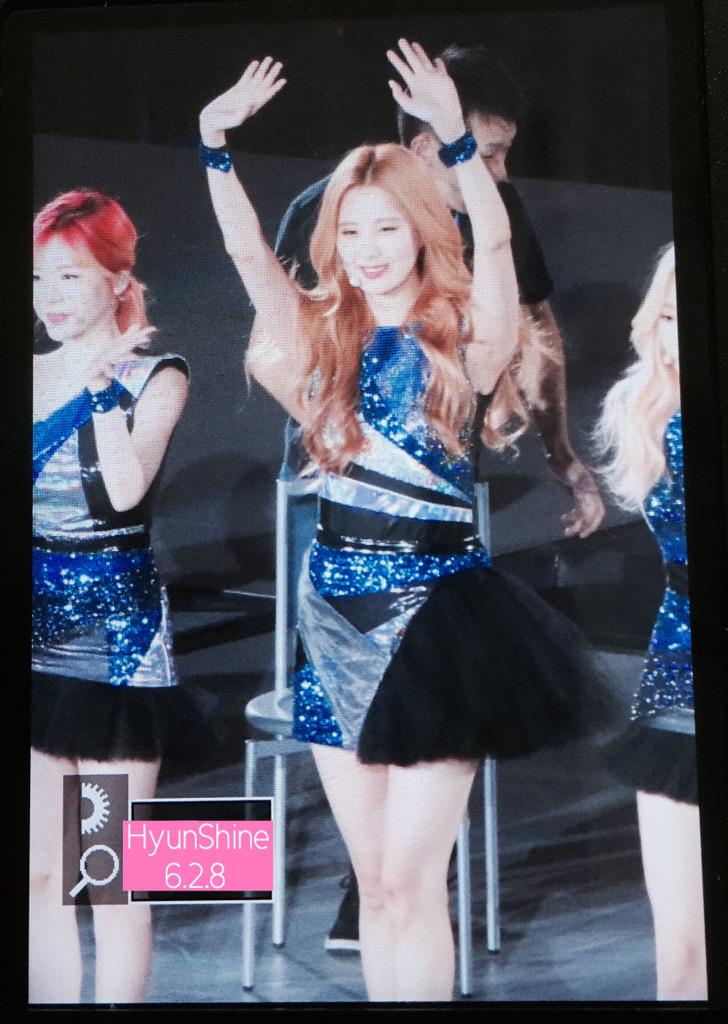 [PIC][25-07-2015]SNSD khởi hành đi Nhật Bảnđể tham dự "SMTOWN LIVE WORLD TOUR IV in OSAKA SPECIAL EDITION" vào sáng nay  - Page 4 CKx6nO9UcAASB3P