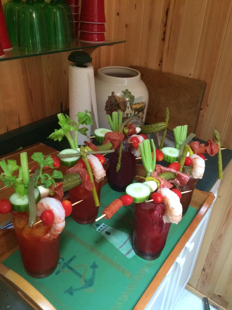 jroy5's tweet photo. Great day to mix up a couple of @CanadasCocktail with @theextremebean @iceberg #caesarsummer #huntsville http://t.co/5GjYgPuMpD