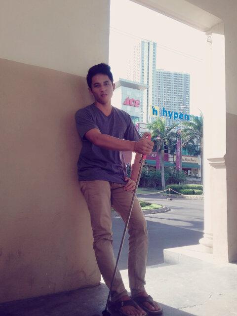 GungBadai's tweet photo. Holliday http://t.co/P6BqB6WXlD