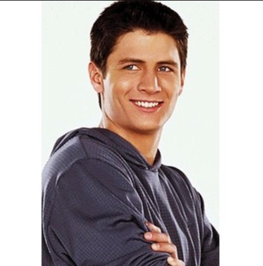 Happy 30th bday to the great James Lafferty  