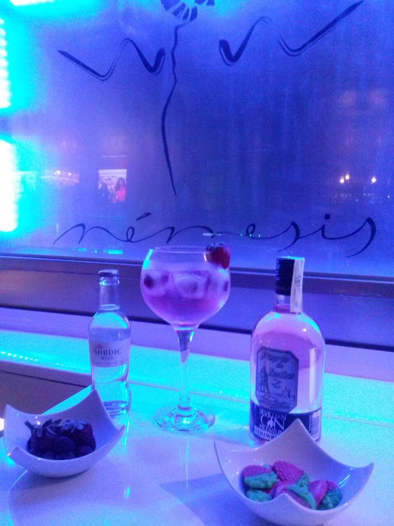 Nuestro Gin Sweet tonic by Nemesis para concursar en los <a href="/llamatonic/">Llamatonic 2018</a> #MedinadelCampo