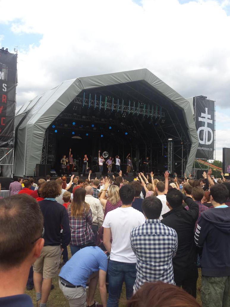 Geth89's tweet image. Renegade #Tramlines staple