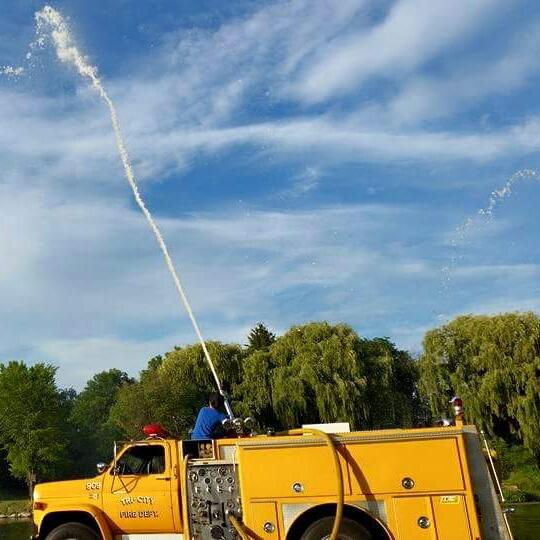MEIDispatch's tweet photo. A few trucks you can see today, head to #Frankenmuth for the annual #GLIAFAA Fire Truck Muster #FrankenmuthFireMuster http://t.co/YqHI44rGKs