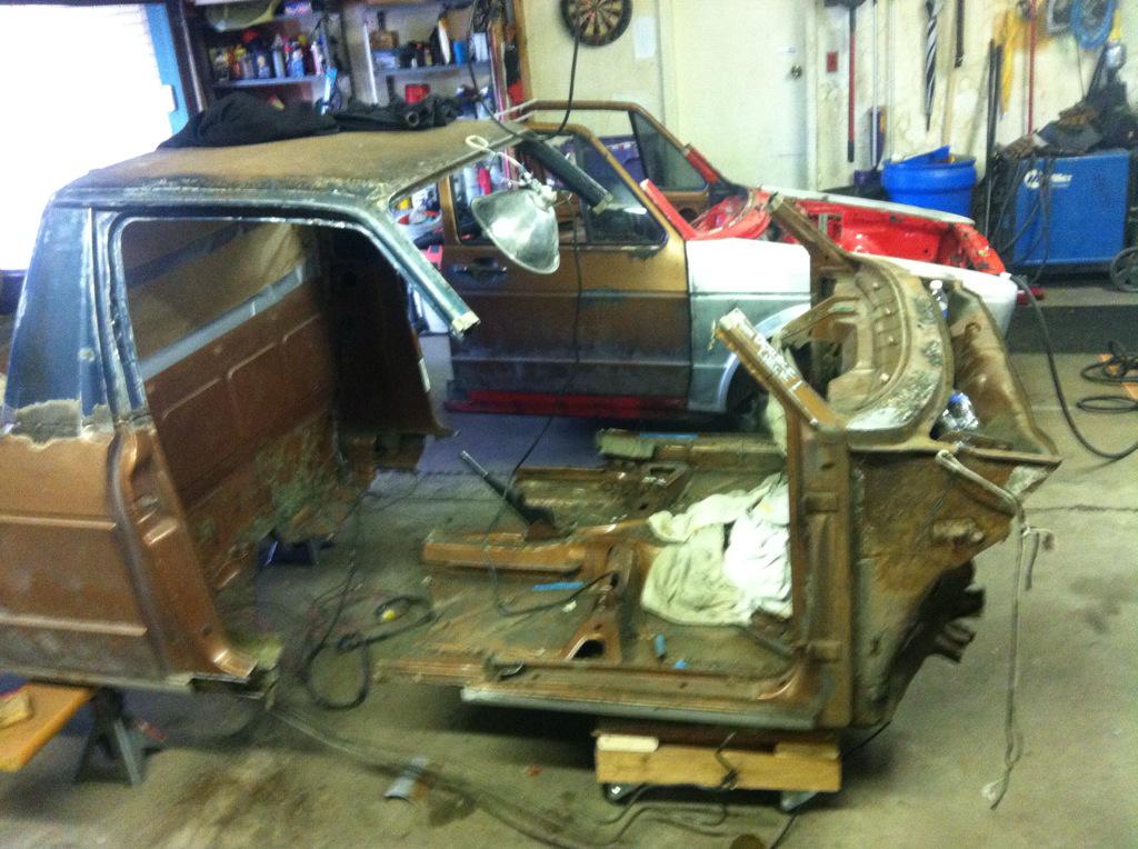 RabbitRebuild's tweet image. Front end is finally cut away! Getting the red-head lined up to complete the union... We've almost built a truck!