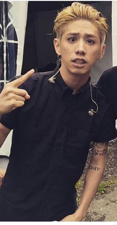 鰯 昨日のフジロックのワンオクのtakaみたいな髪型にしたかったんです Http T Co Quehvxxeuc Twitter