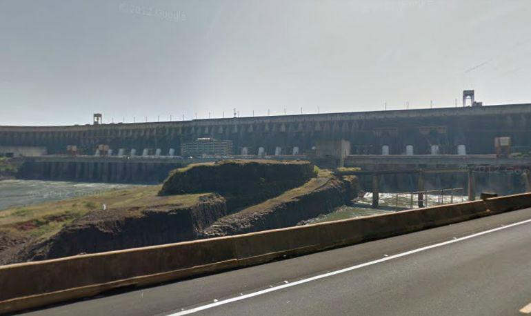 iRunMaps's tweet image. Itaipu Dam 2.8 miles using @ifit bit.ly/1EyRXjm #mapmyrun @lifetimefitness