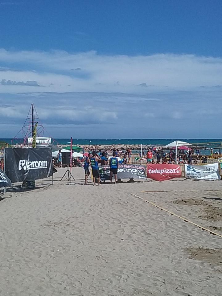 LaRoomClub's tweet photo. ¡Empezamos! Ven a pasar una gran tarde/noche con nosotros. ¡En la playa! @4weekend_ http://t.co/aQUW4SHzJx