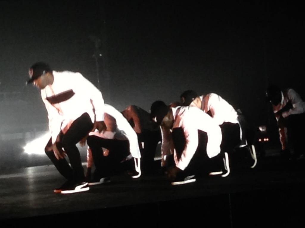 AliGroovez's tweet image. @danceaidUK patrons @Peridotdance @ssearena @streetdancexxl @SimplexityTM #LiveSimplexity #streetdancexxl2015 🙌