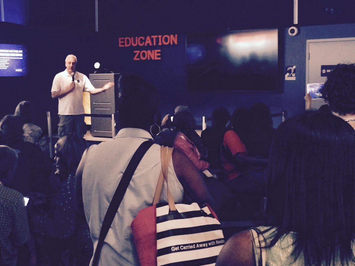 NYCcollaborator's tweet image. @AstroMikeNews speaking to teachers @IntrepidMuseum #spacesciencefestival 100 teachers learning #science together!