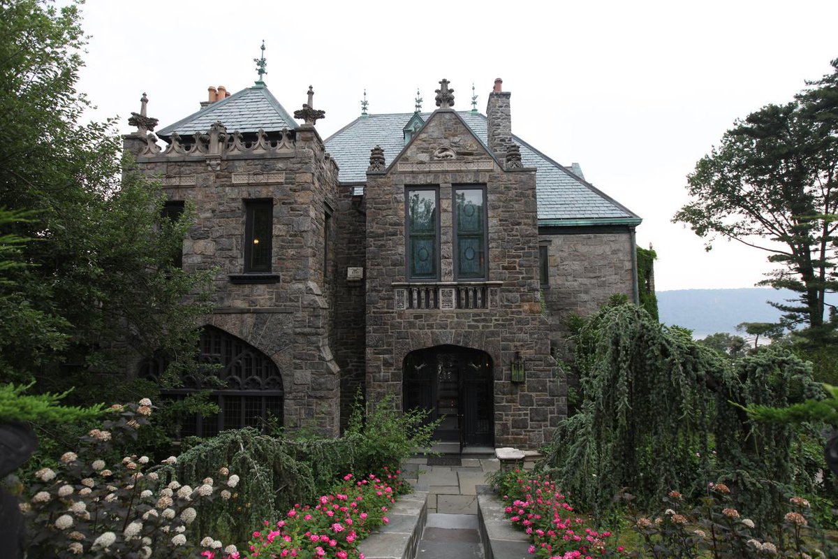 In Yonkers films find a great location at Greystone Court on Hudson, a magnificent early 19th C tycoon's mansion