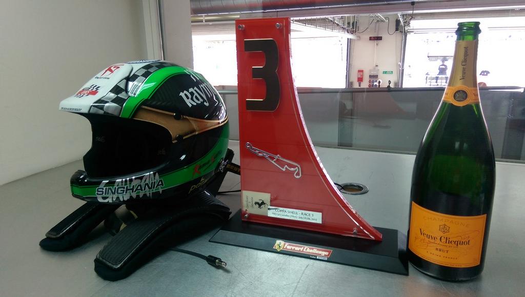 SinghaniaGautam's tweet photo. Mememtos of the Podium finish :) http://t.co/w8DMELlz26