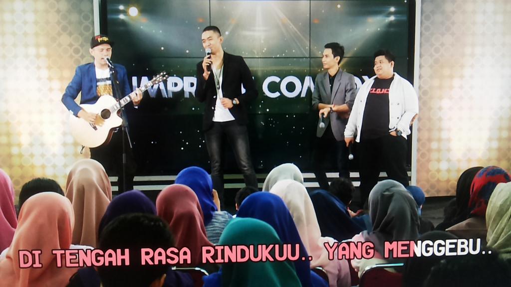 StandUpKompasTV tweet picture