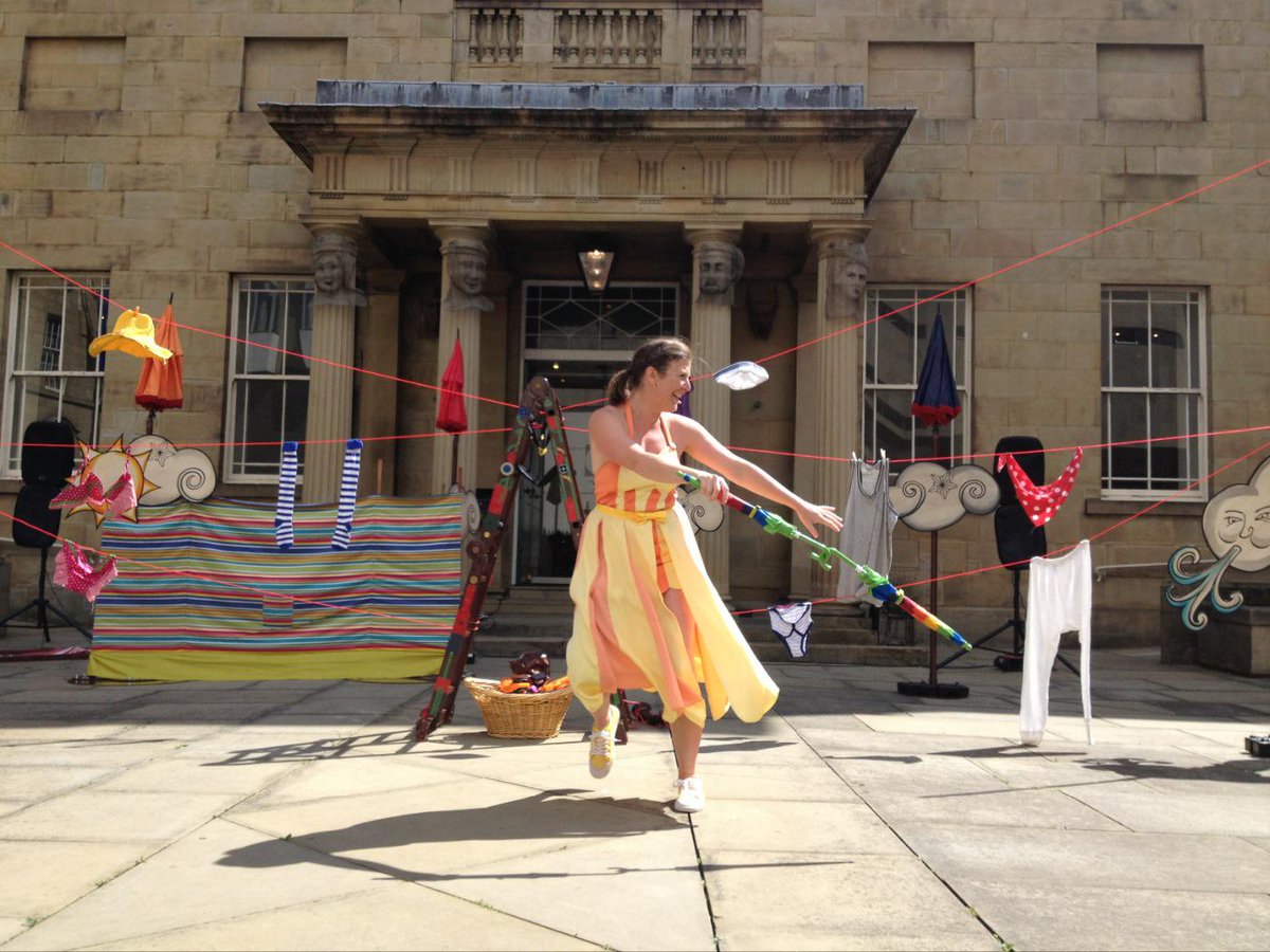 Sunshine Looking spectacular infront of <a href="/theLBT/">Lawrence Batley Theatre</a> @InsituCT <a href="/friends_lbt/">Friends of The LBT</a>