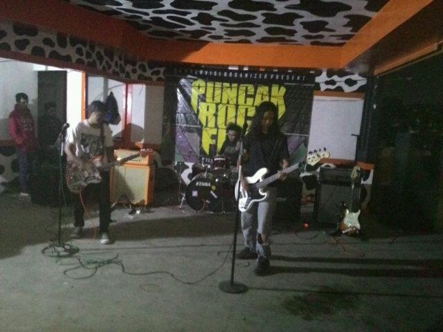 Thanks to sumbervisi organizer,puncak rock fest &amp; komunitas grunge bogor serta rekan-rekan sekalian :) #Grunge