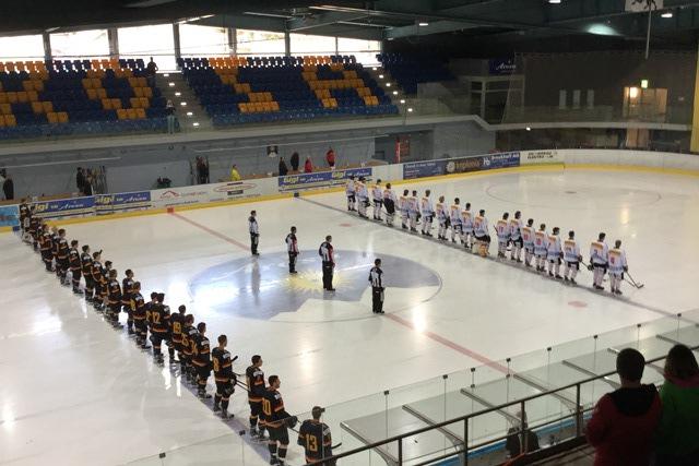 Die U20 verliert im letzten Testsppiel mit 3:5 gegen die Schweiz. Torschützen: <a href="/eder_andi/">Bameninghong</a> , <a href="/SLoibl/">Stefan Loibl</a> , <a href="/JRogl/">John Rogl</a>.