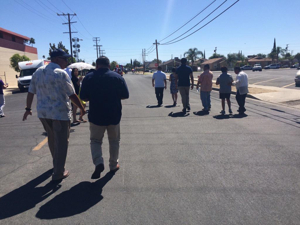 VoteParra's tweet image. It was great to see so many people &amp;amp; beautifully decorated floats this morning @ the Annual Delano Filipino Parade.