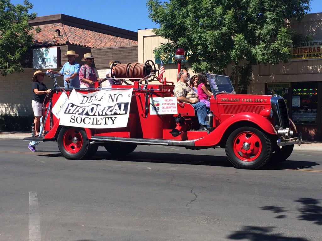 VoteParra's tweet image. It was great to see so many people &amp;amp; beautifully decorated floats this morning @ the Annual Delano Filipino Parade.