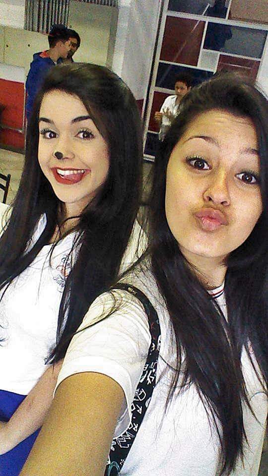 px_diana's tweet photo. Minha prima http://t.co/V9Yh1ZTSCz