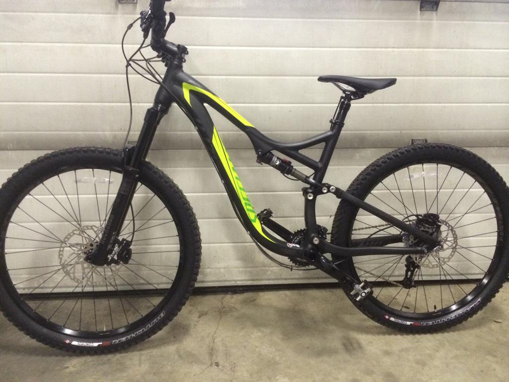 2008Renegade500's tweet photo. LOVING the new bike #specialized #mountainbike #fsr #stumpjumper #650b http://t.co/lNYJ3JFiYC