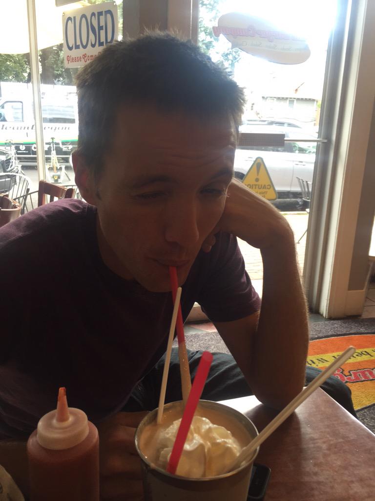 talk2staileys's tweet photo. #icecreamdoping #critsnacks http://t.co/Lv2RJ0rRIK