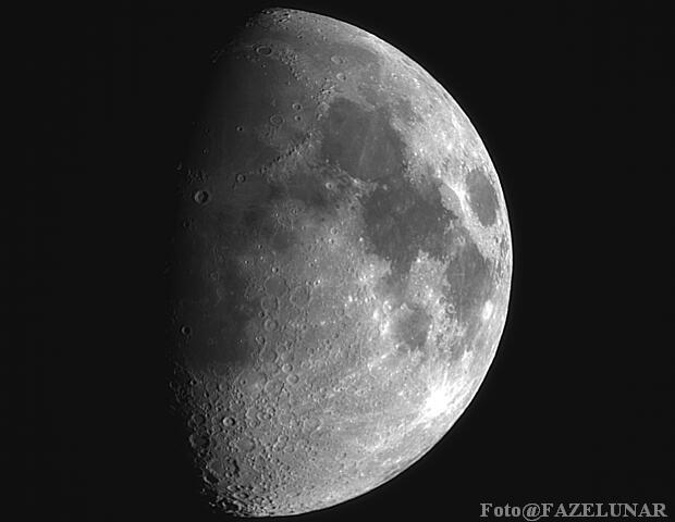 fazelunar's tweet photo. @El_Universo_Hoy La #Luna y #Saturno. 
En ésta noche de Sábado. 
Desde Andalucía, España. http://t.co/Pl8Zawhdlp